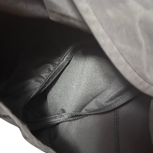 Lululemon Black Speed Short - Picture 8 of 10